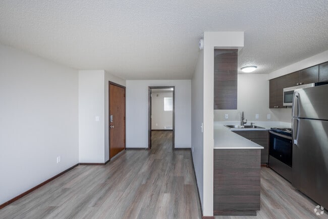 1BR, 1BA - 580SF - Kitchen/Living Room