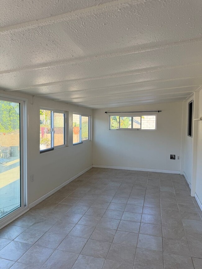 Photo - 3 Bd Single-Level Hilltop Retreat in West Vista