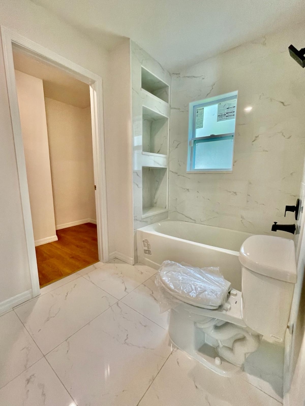 Photo - 405 St Johns Ln