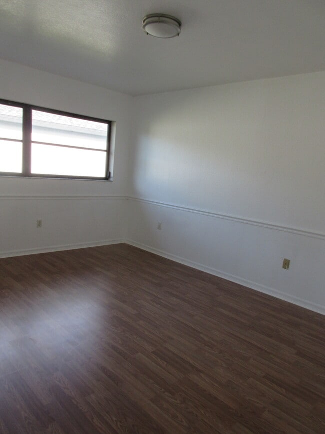 Photo - 463 Gallegos St