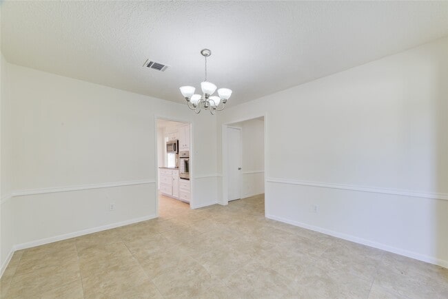 Building Photo - 18318 Ella Blvd