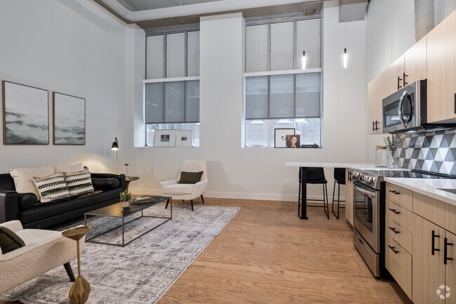 1BR, 1BA - 642SF - Dining Room - H