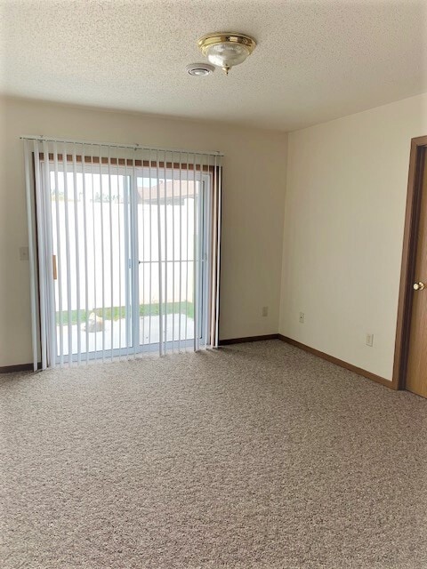Photo - 4810 Southridge Ct Unit 1