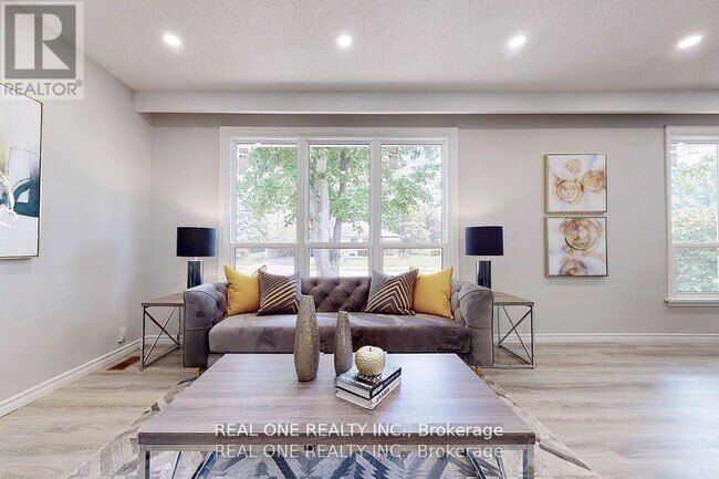 Photo - 105 Aurora Heights Dr