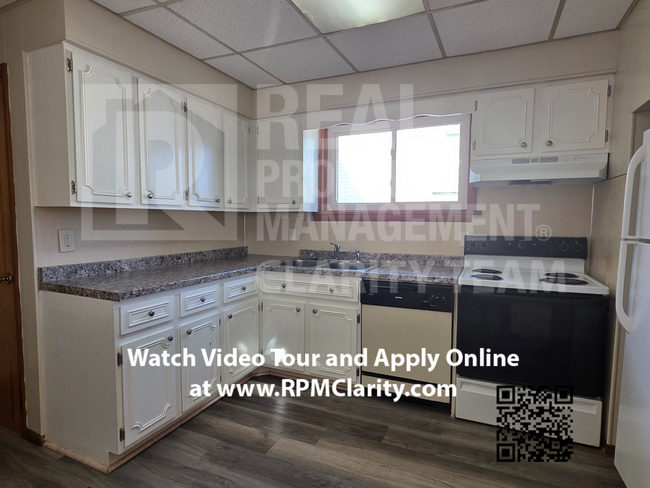 Photo - 4 Bed/1.5 Bath Five Point Home Recently Renovated