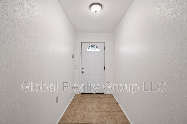 Photo - 7713 Narrow Pass St