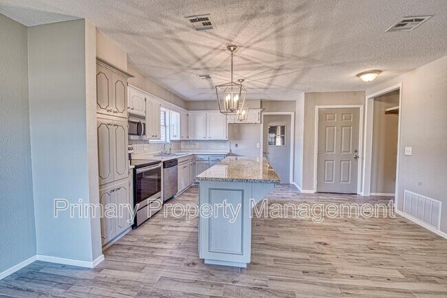 Photo - 306 Ellison St