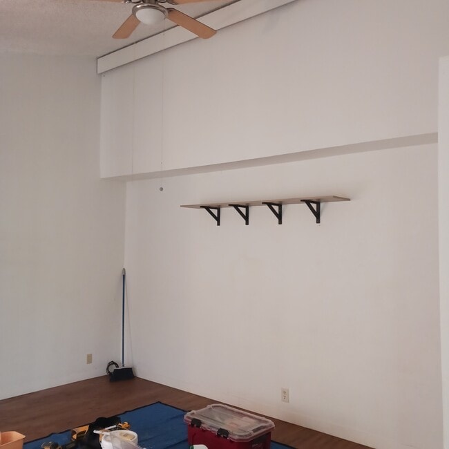 Photo - 536 Tulipan Way