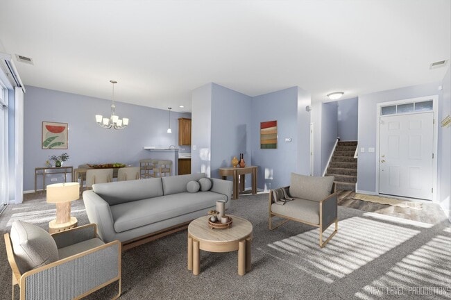 Photo - 472 Majestic Ln