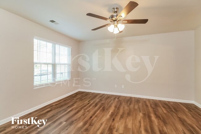 Photo - 7429 Hidden Creek Dr