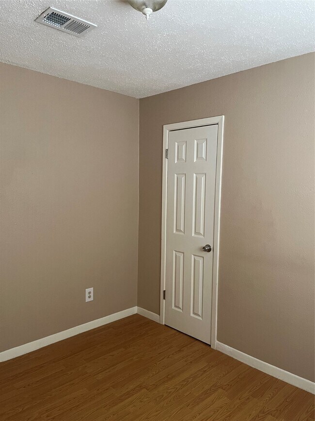 Photo - 10018 Valley Wind Dr