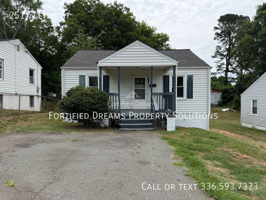 Photo - 2517 Lewis St