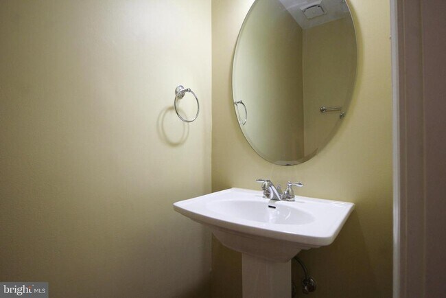 Photo - 8072 Sleepy View Ln