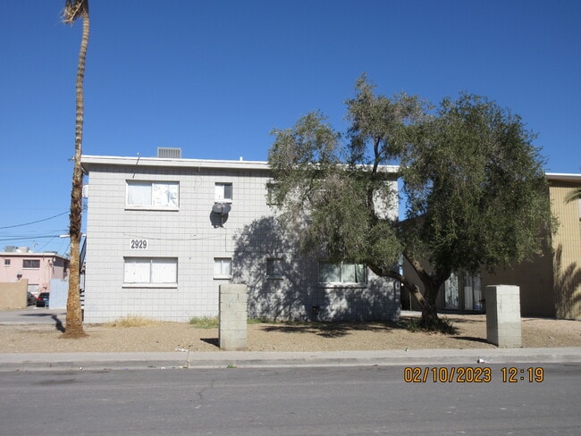 Photo - 2929 Elm Ave