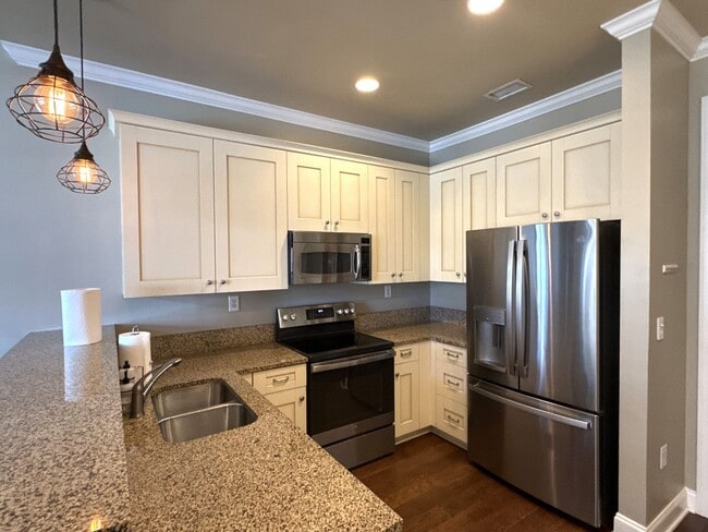 Photo - 230 S Tryon St