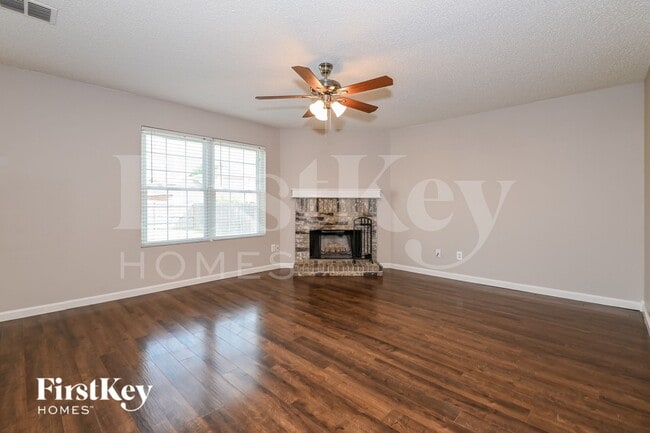 Photo - 1445 Lochspring Dr