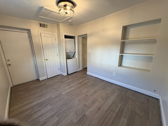 Photo - 1712 West Virginia Ave NE Unit #3