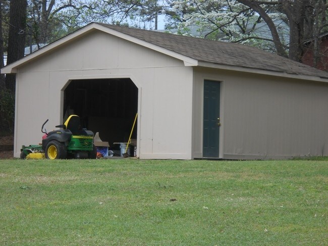 Photo - Oliver Place