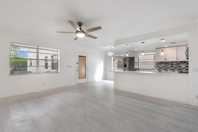 Photo - 108 Normandy Ln