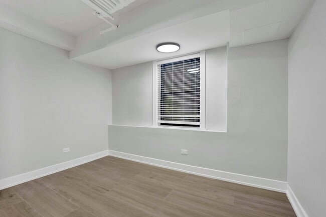 Photo - 2959 N Damen Ave Unidad 1L
