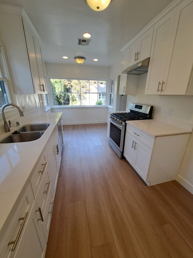 Photo - 4574 Viro Rd
