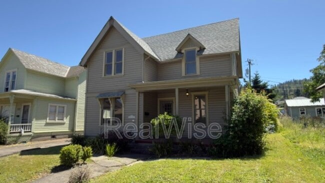 Photo - 1105 SE Pine St