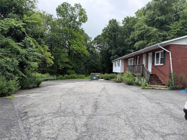 3 Brookside Ave