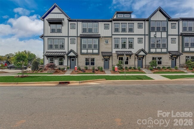 Photo - 411 Jetton St