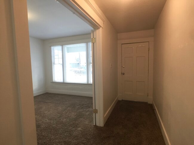 Photo - 729 E Linden Ave