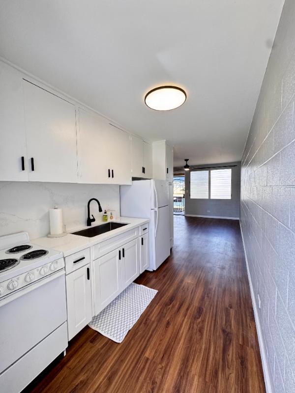 Building Photo - 722 University Ave Rental