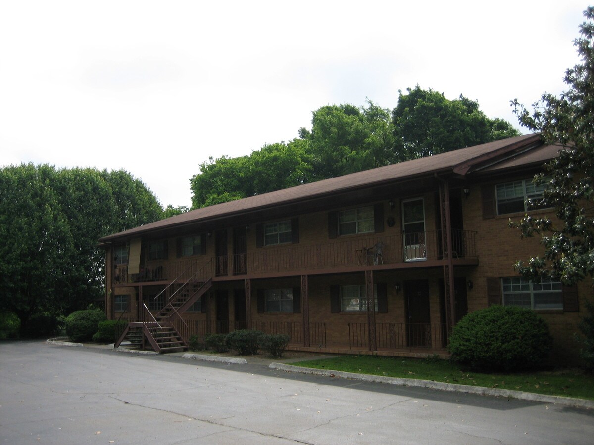 Kendle Wood Apartments - Kendle Wood Apartments
