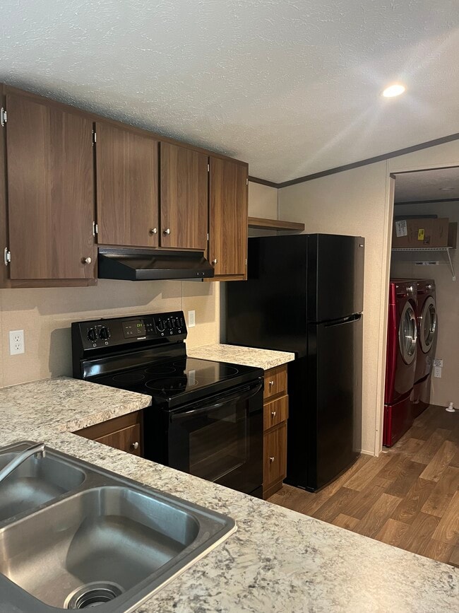 Photo - 4374 Loys Dr