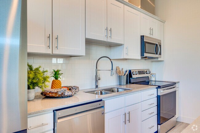 Cocina - 2BR, 2BA - 1207 PIES CUADRADOS - Boulevard on 20th