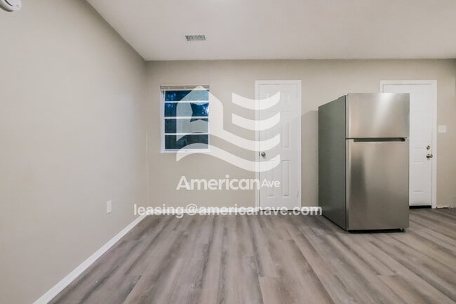 Photo - 309 Johns Rd