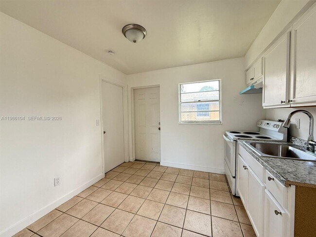 Photo - 1703 Palm Dr Unit A