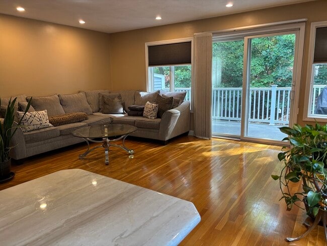 Photo - 701 Sherwood Forest Ln
