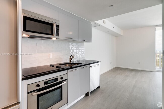 Building Photo - 50 Biscayne Blvd Unit 5003 Rental