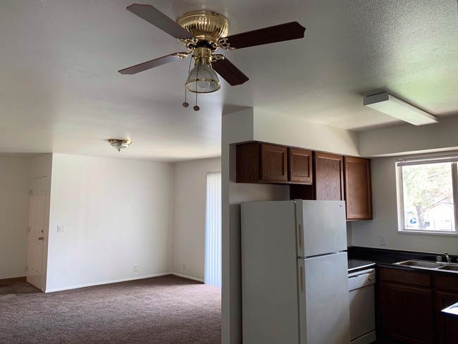 Photo - Willow Brook Cove Apartments