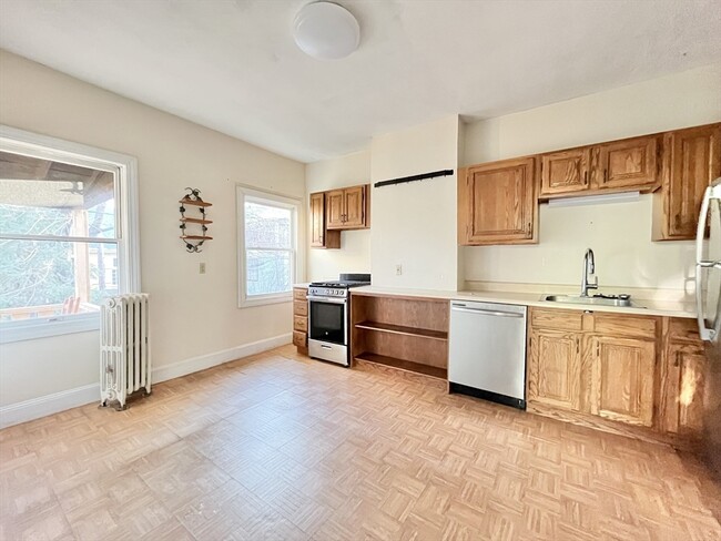 Building Photo - 36 Eustis St Unit 36 Rental