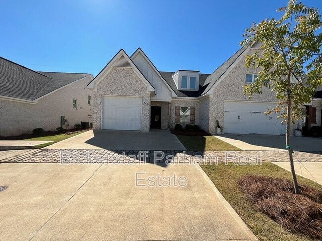 Building Photo - 542 Cloverdale Dr