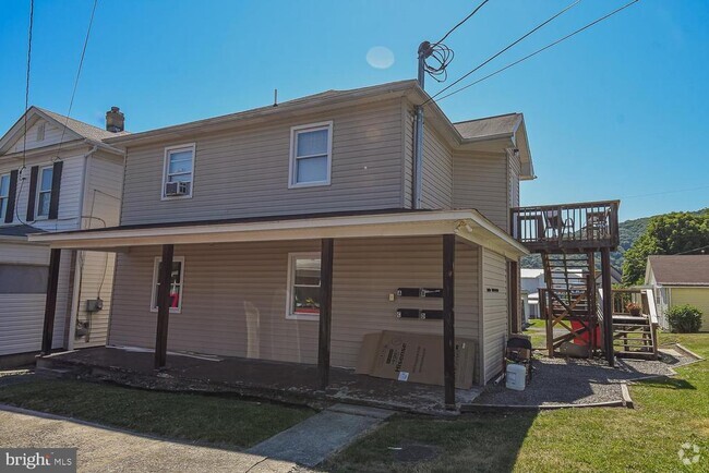Building Photo - 53 Gilmore St Rental