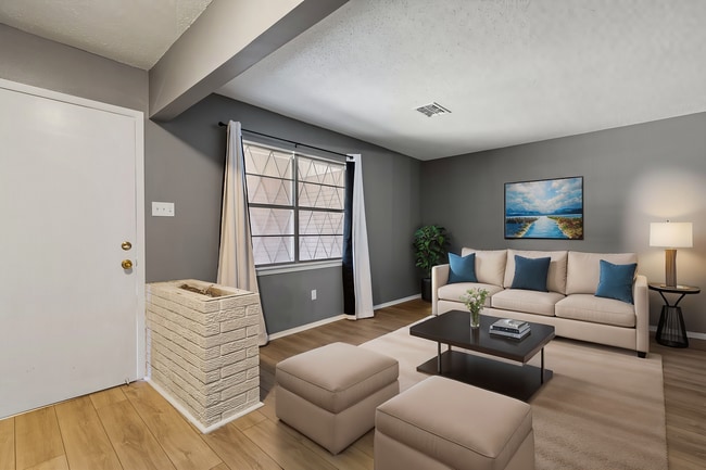 Photo - 1201 Melrose Dr Casa