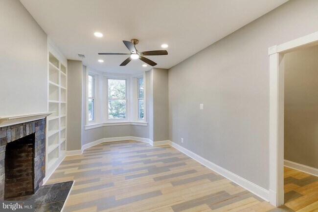 Photo - 1393 F St NE