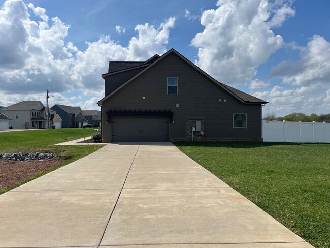 Photo - "Spacious 4-Bedroom Retreat with 3.5 Baths in Charming Mt. Juliet!"