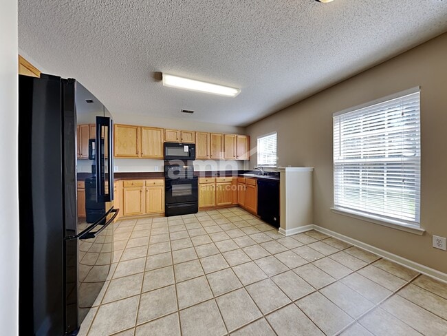 Photo - 156 Wildberry Ln