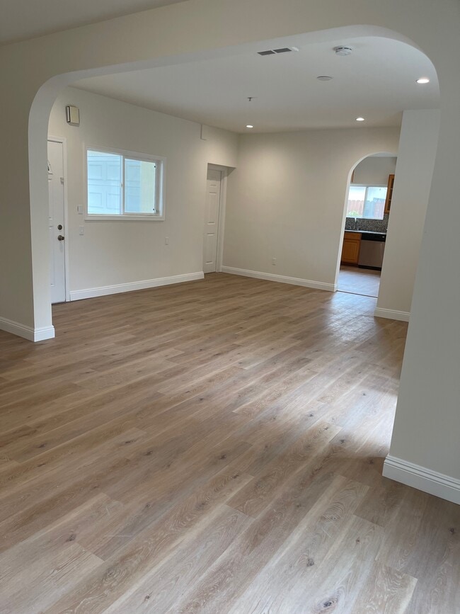 Photo - 4028 Tilden Ave Unit 4028 Tilden Ave