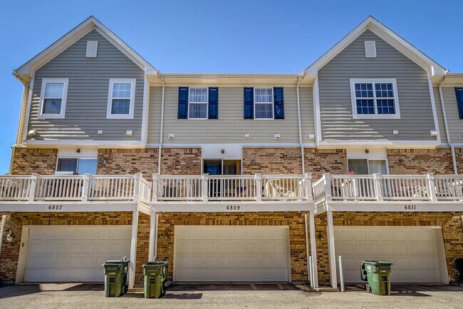 Photo - 6809 Meadow Ln