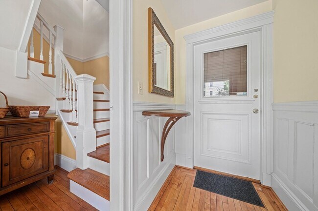 Photo - 108 Trowbridge St Unit 1