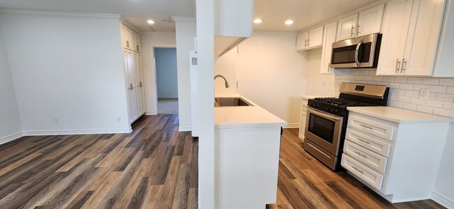 Photo - Western Gardens Apartments