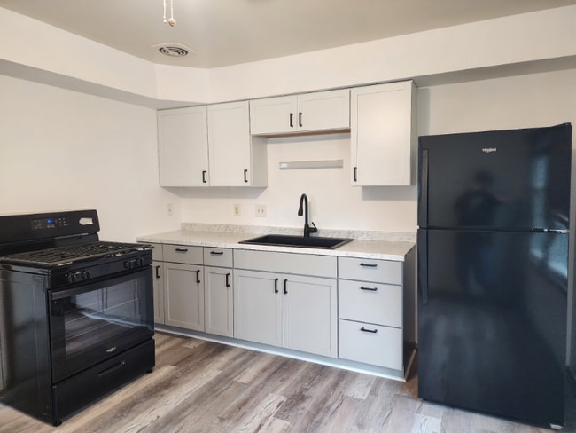 Building Photo - 4006 17th St Rental